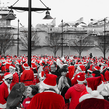 Santa Pub Crawl at the Intrepid